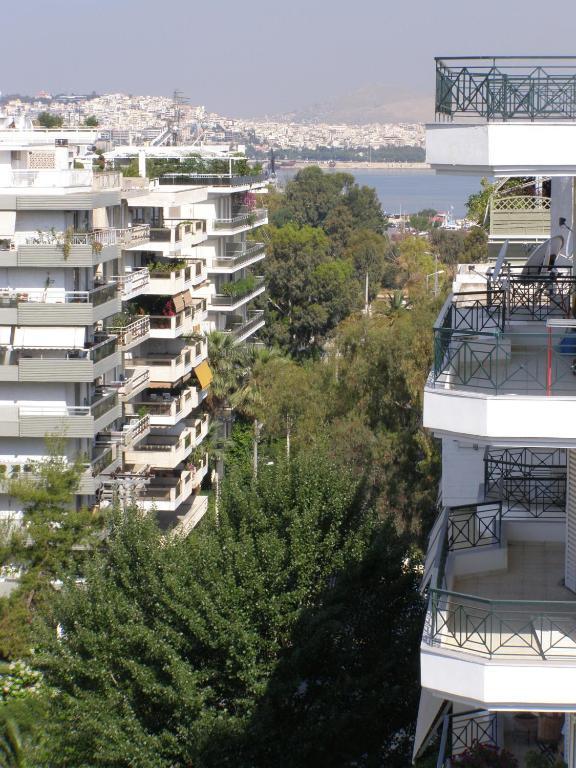 Arma Faliro Apartments Athena Bagian luar foto