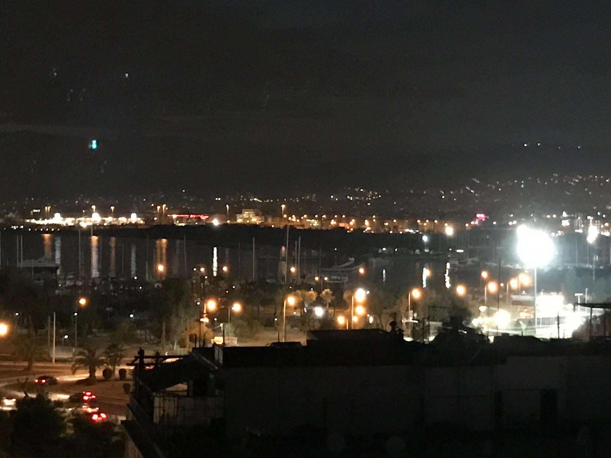 Arma Faliro Apartments Athena Bagian luar foto